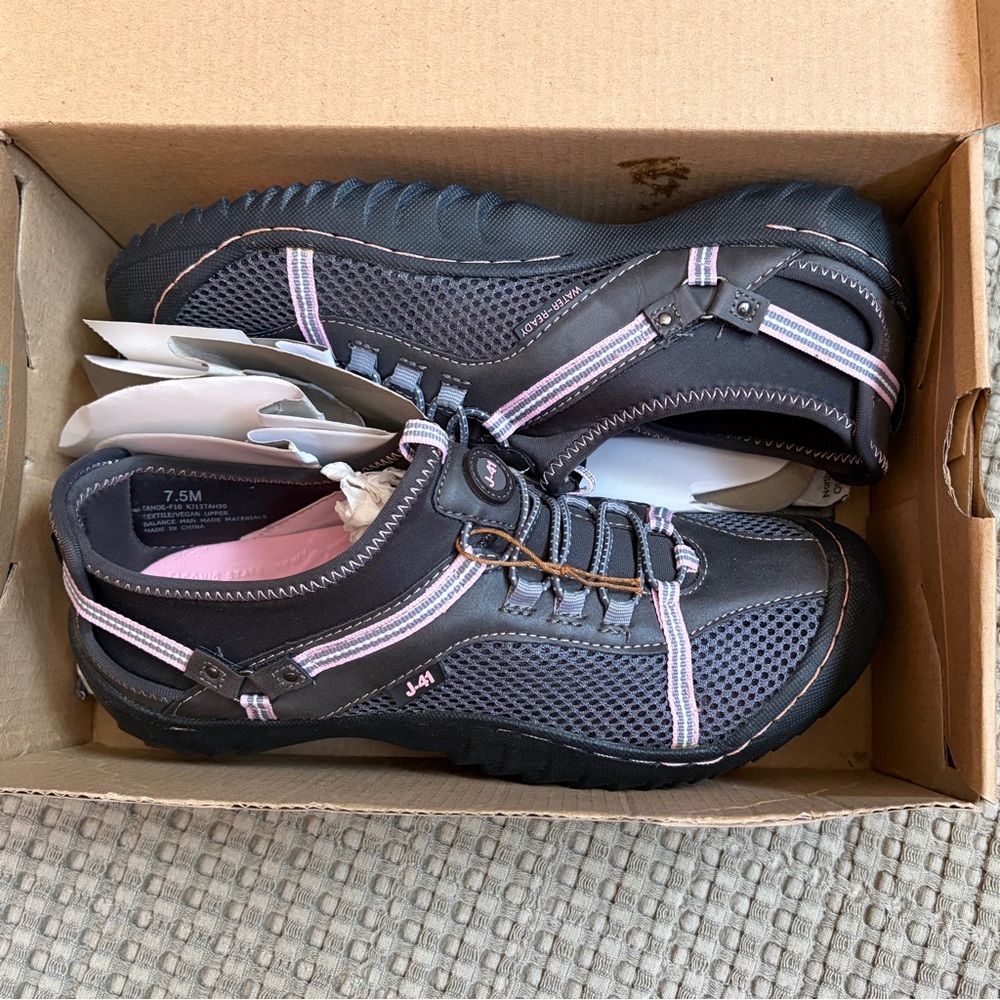 J-41 Grey and Pink Jeep Engineered Traction